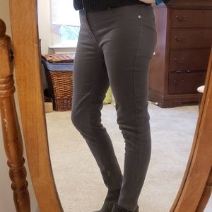 Gray skinny pants by Love Fire size 9